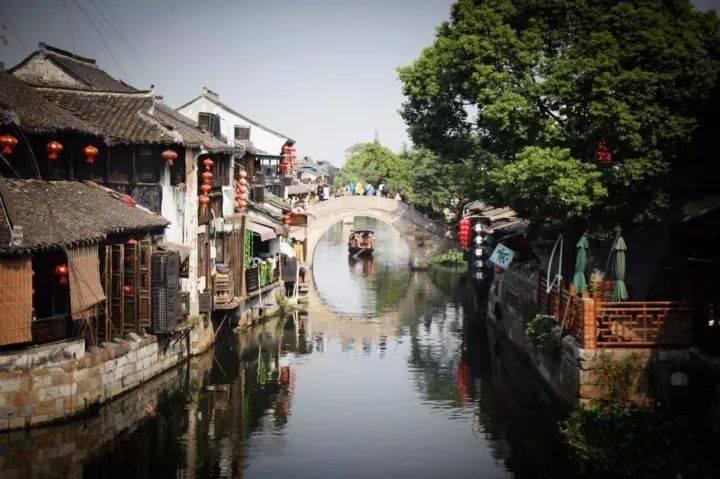 逃出上锁的现代房间6